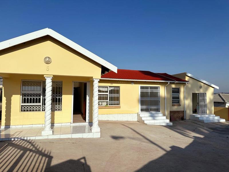 To Let 2 Bedroom Property for Rent in Northcrest Eastern Cape